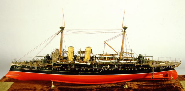 Modelo Crucero Reina Regente, de 1ª clase y cubierta protectiz. 1887-1895.